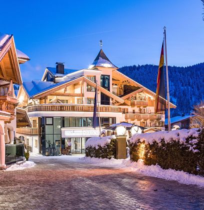 hotel-seiwald-kapellenweg-22-going-01-2020-haus-winter-abend-3